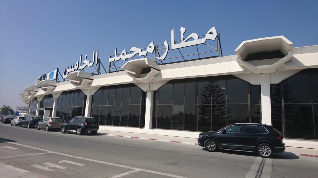 Transfert Aéroport Casablanca est un service qui vous aide à vous rendre de l'aéroport à votre hôtel ou à une autre destination de la ville